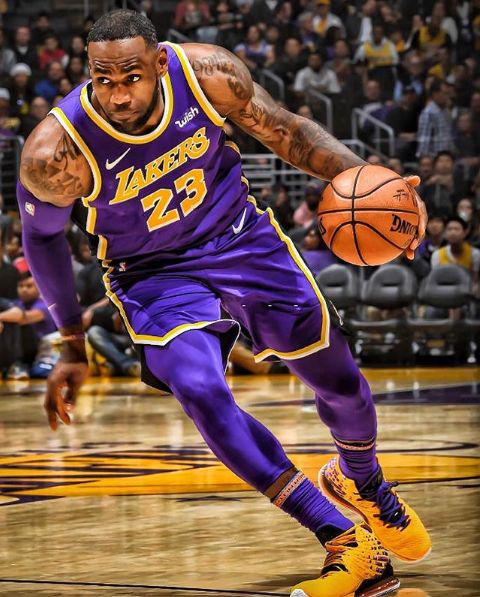 足球报：国安五夺足协杯冠军，憋屈半年终于可以痛快一回（足球报：国安第五次问鼎足协杯，憋闷半年终得痛快）