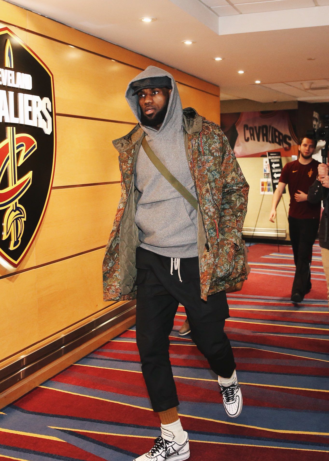 队报：登贝莱预计11月底复出，巴黎正在权衡他能否出战热刺（队报：登贝莱预计11月下旬复出，巴黎权衡是否让其对阵热刺登场）