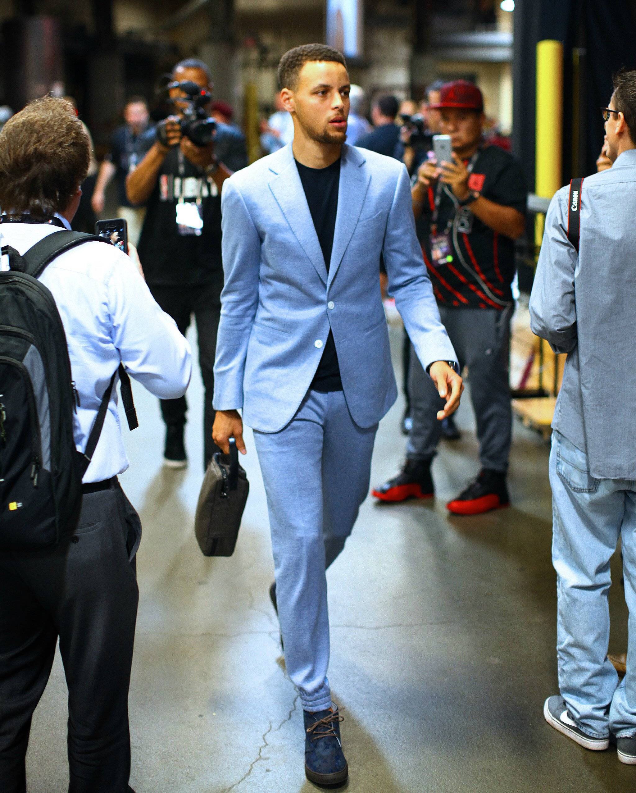 NBA战报：阿门31分，火箭117-98轻取太阳（阿门砍31分，火箭117-98大胜太阳）