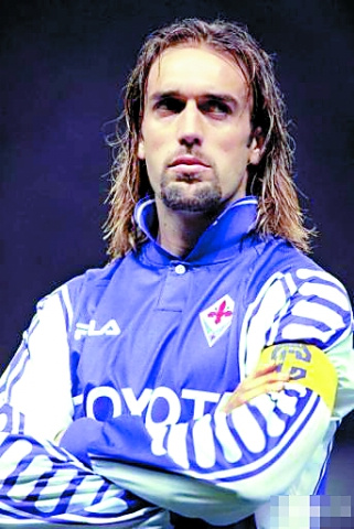 阿勒代斯：萨拉赫签了肥约状态就下滑，利物浦应让他闭嘴走人（阿勒代斯：萨拉赫续巨约后表现走低，利物浦应让他噤声离队）