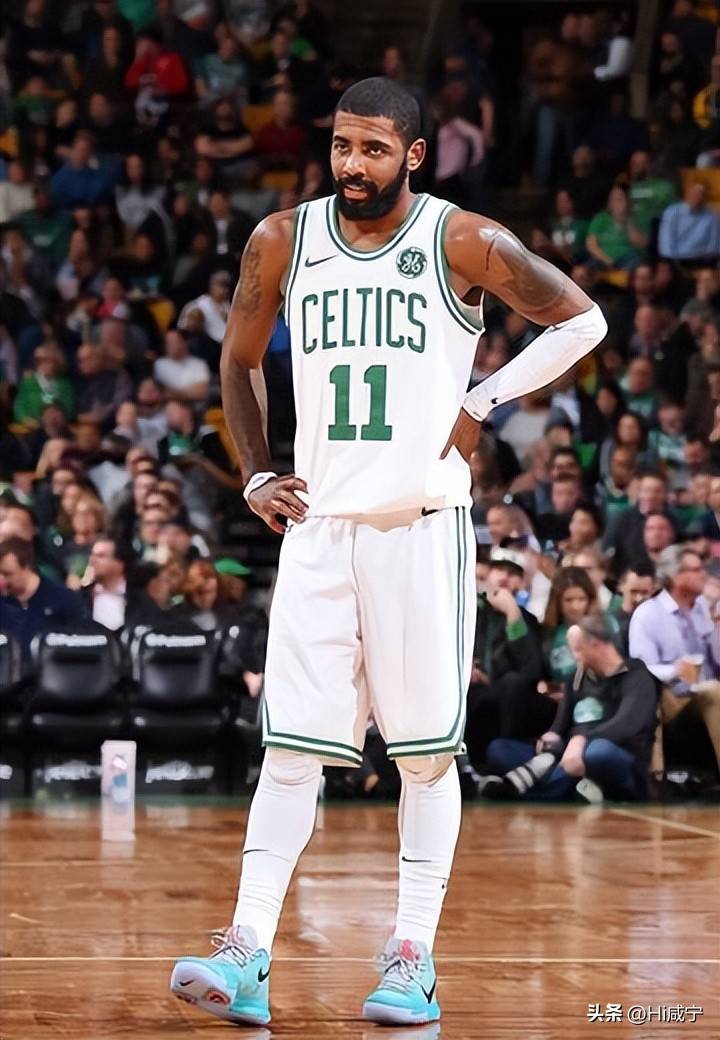 官方：桑德兰签下22岁门将罗埃夫斯，为其夏窗第8笔引援（官方宣布：桑德兰签下22岁门将罗埃夫斯，今夏第8位新援到队）