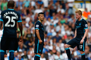 半场：纳什维尔2-0迈阿密国际，乔希-鲍尔破门，瑟里奇点射（半场战报：纳什维尔2-0领先迈阿密国际，乔希-鲍尔建功，瑟里奇点球命中）