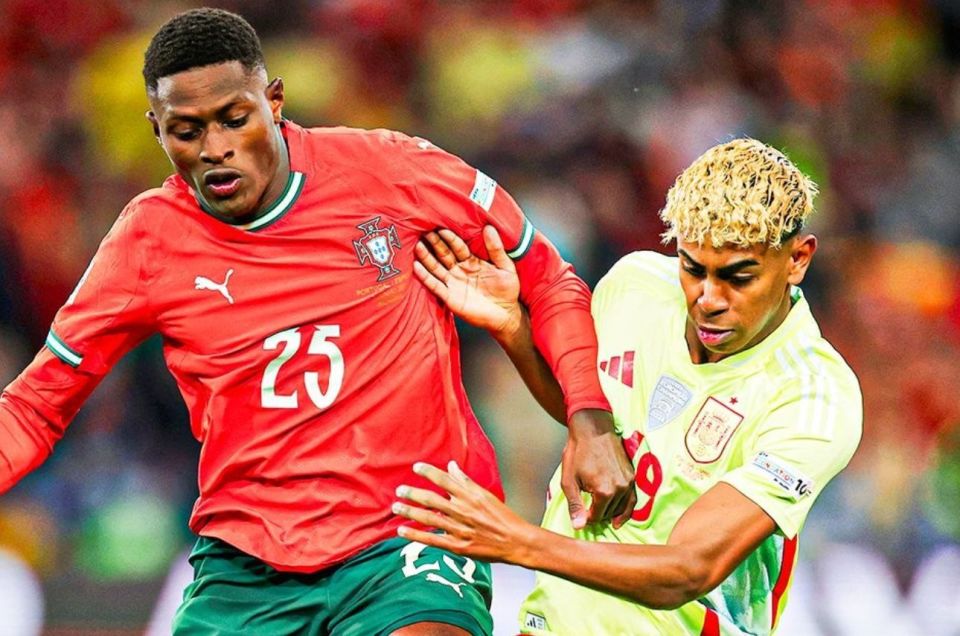 潘德夫：范戴克那次手球应该是点球，裁判决定了比赛的结果（潘德夫：范戴克手球应判点，裁判的判罚左右了比赛结果）