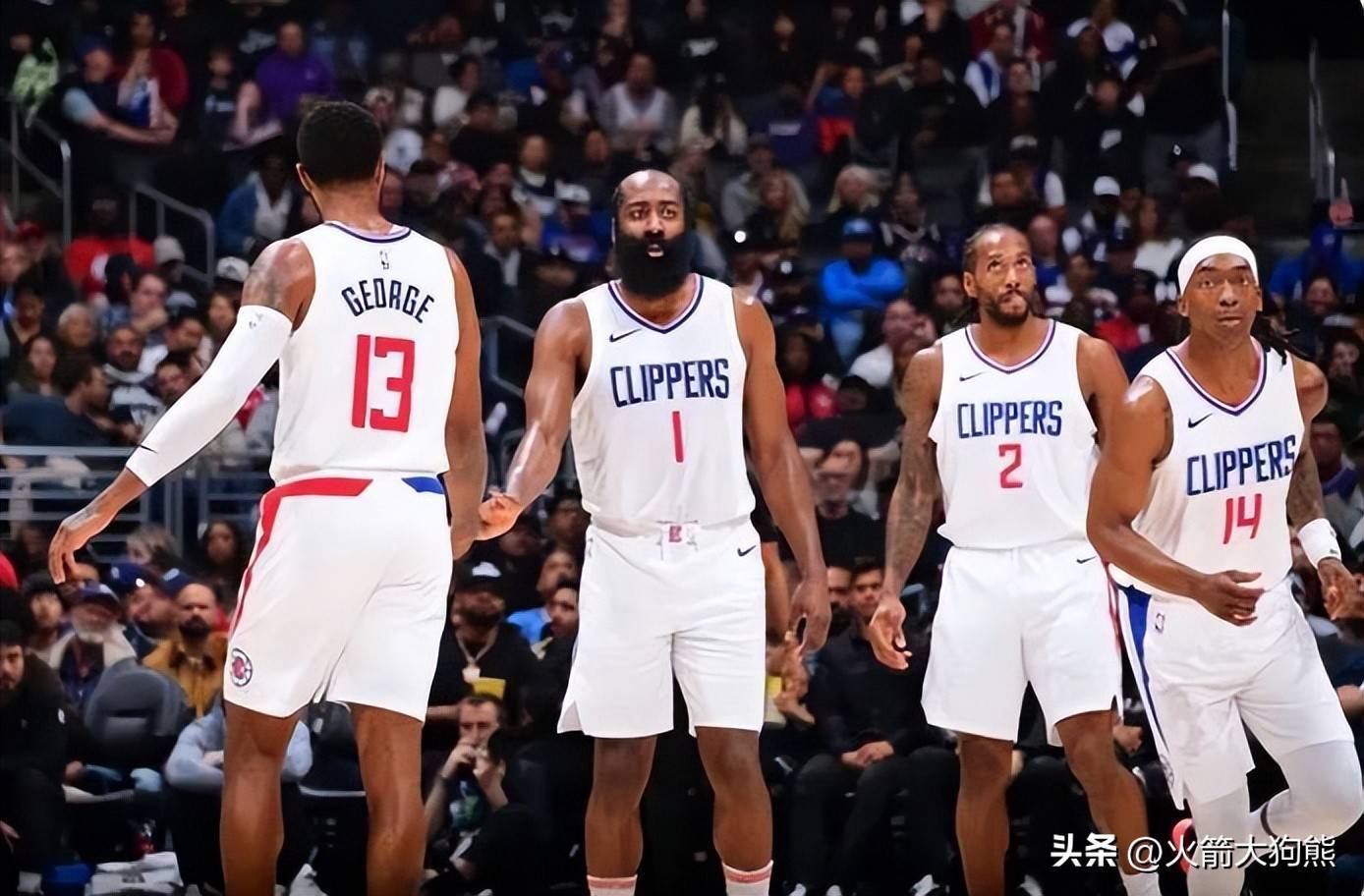 瑞士4-1瑞典距离世界杯仅差一分，扎卡点射，恩多耶传射（瑞士4-1击败瑞典，距世界杯仅差一分，扎卡点球破门，恩多耶传射建功）