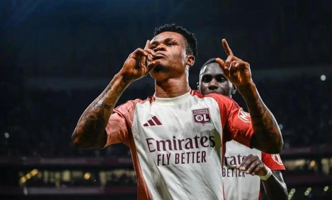 队完成续约 队完成续约